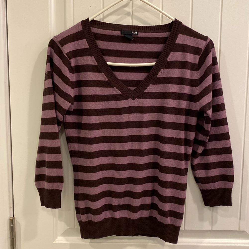 V-neck sweater